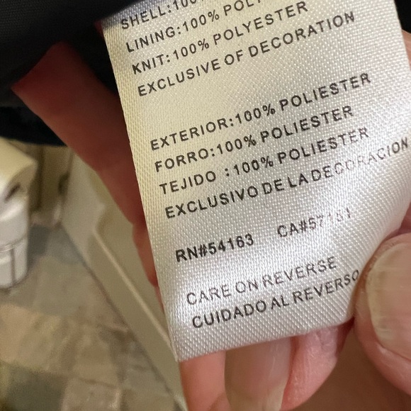 NWT New England Patriots G-lll men’s v-neckk pullover. Size L smoke free home. - Picture 8 of 8